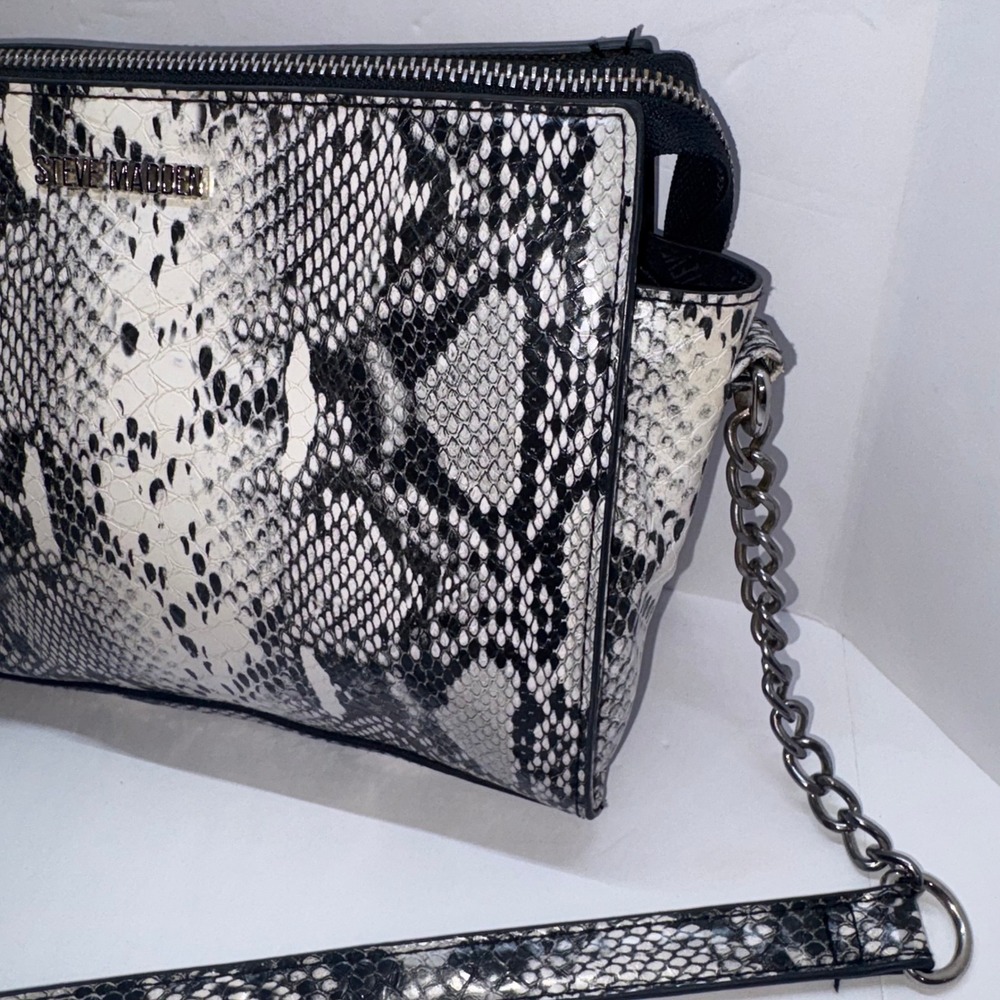 Crossbody Bag Blexi Womens Black White Snakeskin Steve Madden - Picture 3 of 14